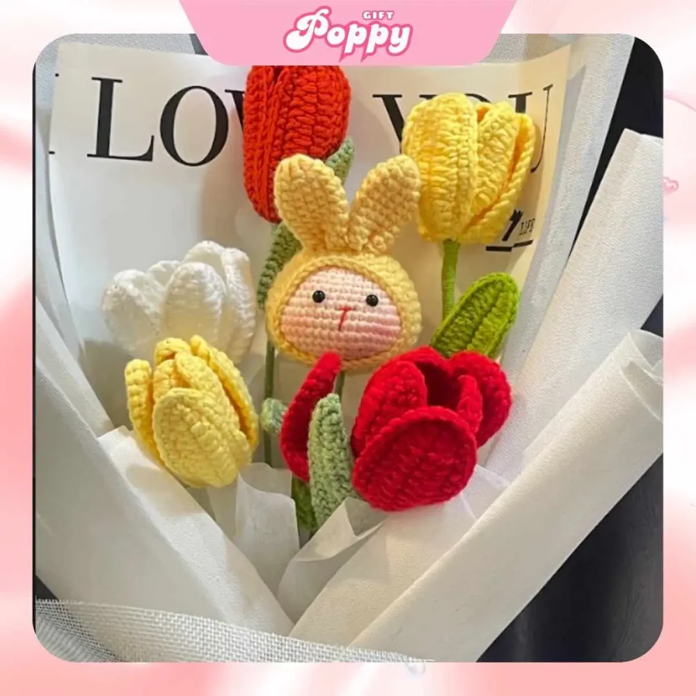 Bó hoa len handmade hoa tulip thỏ vàng kèm thiệp